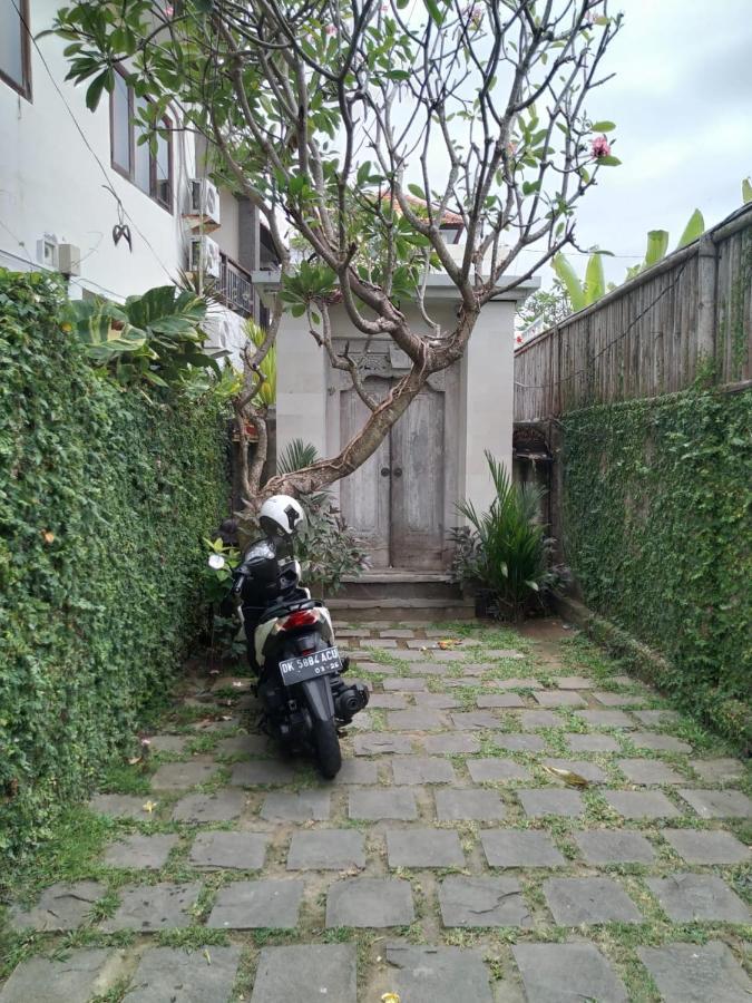 Ngetis Home Stay Санур Экстерьер фото