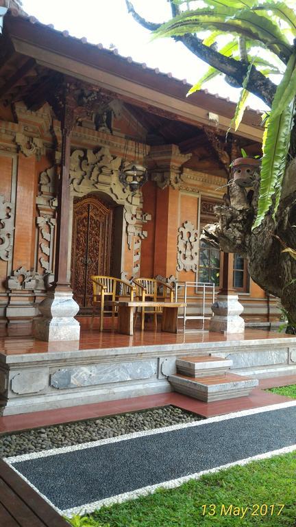 Ngetis Home Stay Санур Экстерьер фото